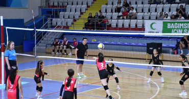 Mini kızlar voleybol müsabakaları sona erdi