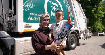 Minik ahmed’e çöp kamyonu işçilerinden sürpriz ziyaret