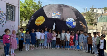 Minik Astronotlar Uzayı Keşfediyor