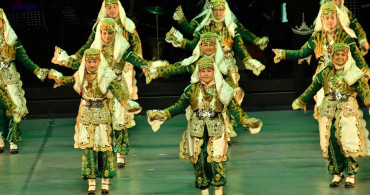 Minik Dansçılar 'Hazine Masal' Gösterisi ile Büyüledi