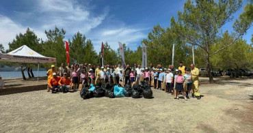 Minik Eller Ormanları Koruyor