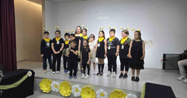 Minik öğrenciler İngilizcede yarıştı
