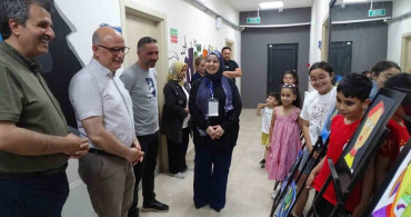 Minik Ressamların Büyülü Dünyası