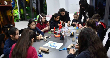 Minikler Bilim ve Çevre Temalı Atölyelerde Eğlenerek Öğrenecek