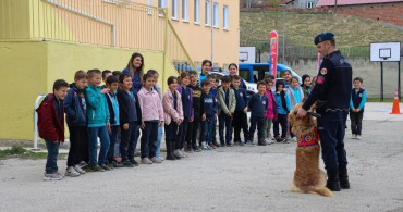Minikler Trafik Güvenliğini Jandarmadan Öğrendi