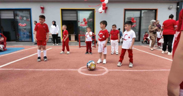 Miniklerden A Milli Takıma Destek: Büyükşehir Belediyesi'nde Coşku