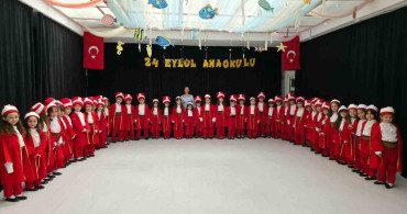Miniklerden Etkileyici Mehteran Gösterisi