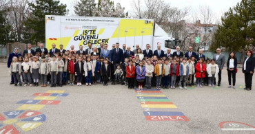 Miniklere Güvenli Gelecek Eğitimi