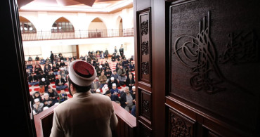 Miraç Kandili'nde İbadet Coşkusu Gaziantep'te Yaşandı