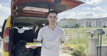 Mısır tezgahından elde ettiği gelirlerle özel öğrencileri mutlu ediyor