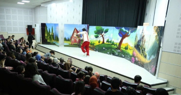 Miyav Karnavalı ile Hayvan Sevgisi Sahnede Canlandı