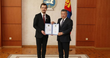 Moğolistan'dan Türk İş Adamı Özkan Öztürk'e Dostluk Nişanı