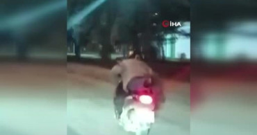 Motosiklet Üzerinde Seyahat Eden Sürücü Şaşkınlık Yarattı
