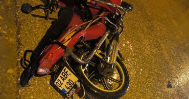 Motosiklet ve Otomobil Çarpıştı: 1 Yaralı