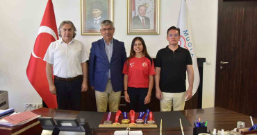 Mskü’lü milli sporcu hazal burun’dan madalya ziyareti