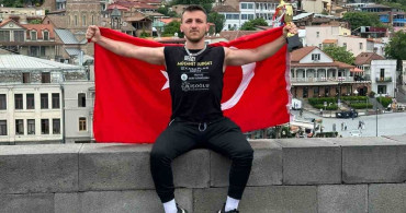 Mücahit Turgut, kaburgası çatlak olmasına rağmen şampiyon oldu