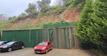 Mudanya'da Yağmur Sonrası Yol Çöktü