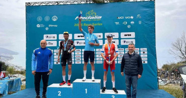 Muğla Büyükşehir Belediyesi Bisiklet Takımı Alanya'da Birincilik Elde Etti