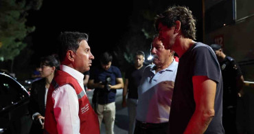 Muğla Büyükşehir ekipleri Milas’taki orman yangınına müdahale ediyor