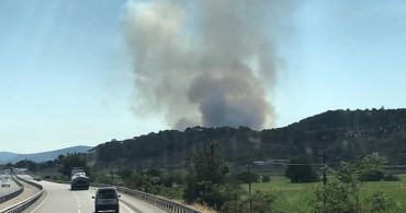 Muğla Datça'daki yangının ardından, bir korkutan haber de İzmir'den geldi. Kentin Çeşme ilçesinde makilik alanda yangın çıktı
