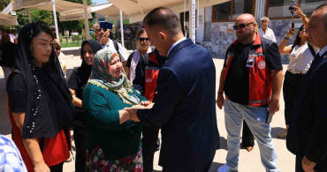 Muğla valisi akbıyık, şehit babasını son yolculuğuna uğurladı