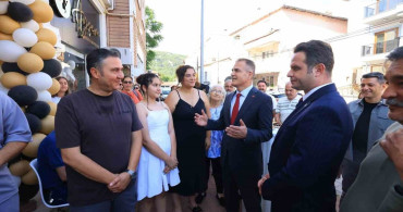 Muğla valisi akbıyık, ula’da kitap kafe’nin açılışını yaptı