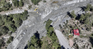 Muğla'da Heyelan Nedeniyle Ulaşım Kesildi