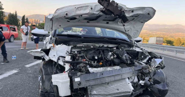 Muğla’da otomobilin tıra çarpması sonucu Rus kadın hayatını kaybetti