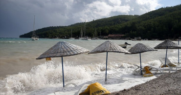 Muğla'da Sağanak Yağış ve Fırtına Etkisini Sürdürüyor