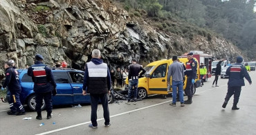 Muğla'daki Trafik Kazasında İki Can Kaybı: 5 Yaralı