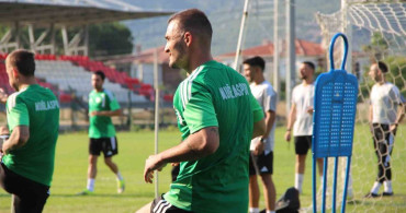 Muğlaspor'un teknik direktörü Yalçın Koşukavak, lig hazırlıkları hakkında açıklamalarda bulundu