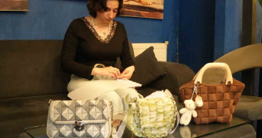 Muşlu Üniversite Öğrencisi Sibel Aslan'ın El Emeği Çantaları