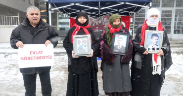 Muş'ta Evlat Nöbeti Devam Ediyor