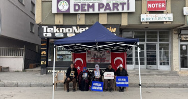 Muş'ta Evlat Nöbeti Devam Ediyor