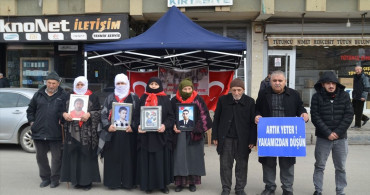 Muş'ta Evlat Nöbeti Devam Ediyor