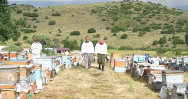 Muş'ta gezgin arıcı aileye çekme karavan desteği sağlandı