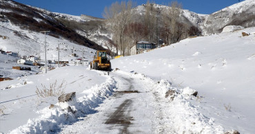 Muş'ta Karla Mücadele Çalışmaları Devam Ediyor