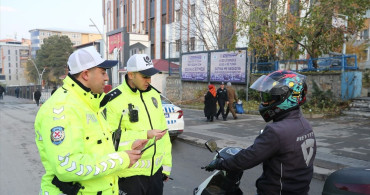 Muş'ta Polis ve Kurye Arasındaki Anlamlı Yardım