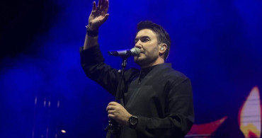 Mustafa Ceceli Bursa'da Bayram Konseri Verdi