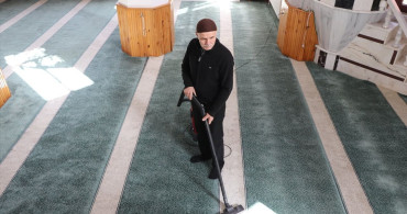 Mustafa Tunç'un 20 Yıllık Gönüllü Cami Hizmeti