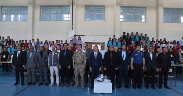 Narman'da eğitsel bahar şenliği yoğun katılımla yapıldı