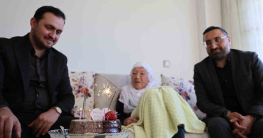 Nazife Nineye Anneler Günü Sürprizi: 103 Yaşında Bir Kutlama