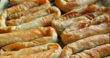 Nefis Patlıcanlı Börek Tarifi