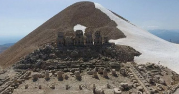 Nemrut Dağ'ında 5 Kişi Mahsur Kaldı