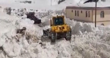Nemrut Dağı'nda Kar Kalınlığı 5 Mete Ulaştı