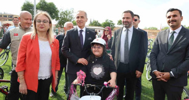 Nevşehir'de bisiklet şenliğinde 250 çocuğa bisiklet hediye edildi