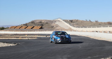 Nevşehir'de Kadınlara Özel Slalom Etkinliği Düzenlendi