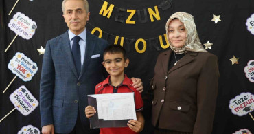 Nevşehir'de karne töreninde vali olmak isteyen minik öğrencinin açıklaması dikkat çekti
