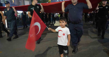 Niğde'de 15 Temmuz'un 10. yılında fener alayı ve demokrasi nöbeti