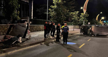 Niğde'de kontrolden çıkan araç devrildi: 2 yaralı